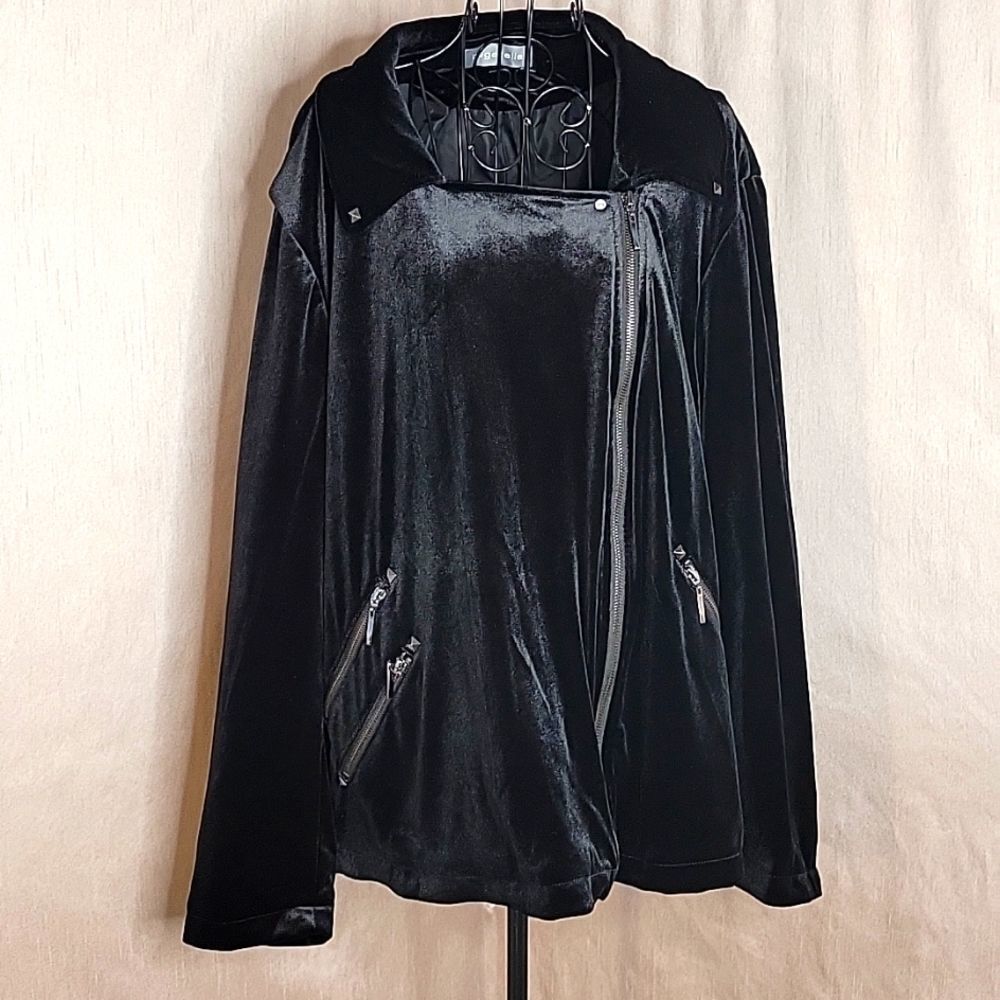 BAGATELLE Black Velvet Jacket